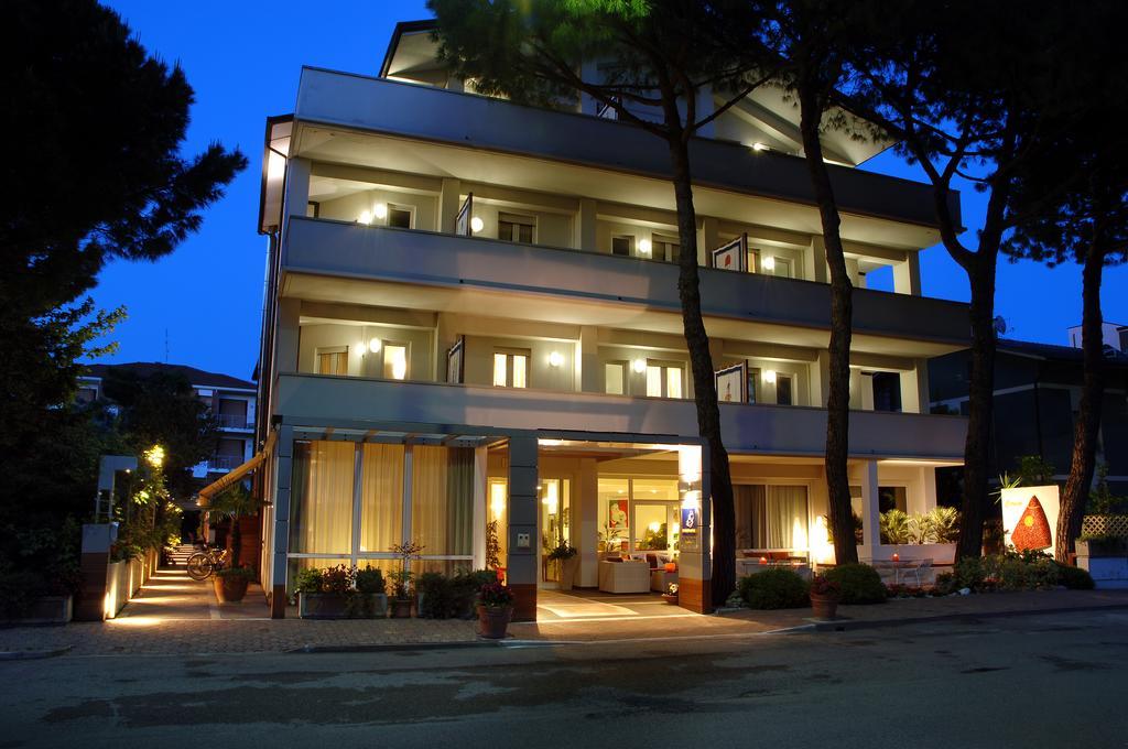 Hotel Eros Residence Cervia Eksteriør bilde